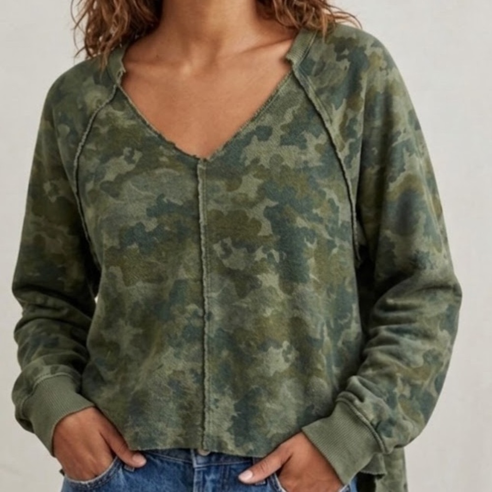 Pilcro Green Camo Print V Cut Pullover Cotton Sweater XS
